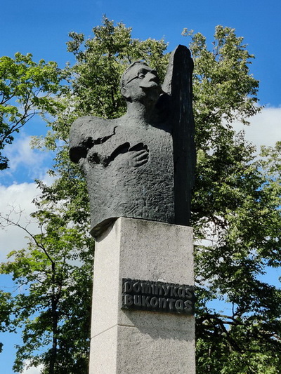 Dominykas Bukontas  Statue Zarasai