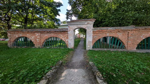 Baisogalos Gutshof Gutsmauer