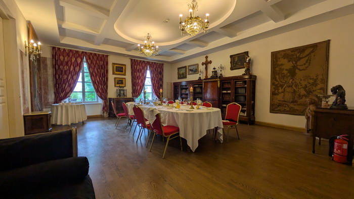 Repräsentative Räume oben Bistrampolis