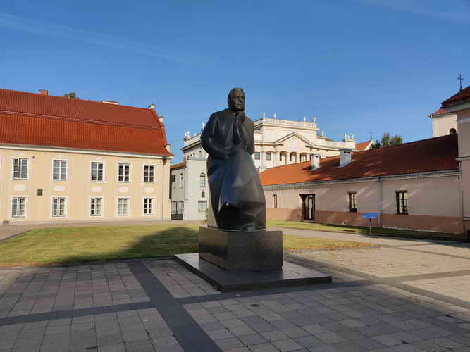 Maironis Statue Kaunas Maironis Museum Kaunas Denkmal