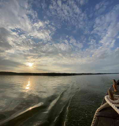 Ausfahrt auf das Kurische Haff Kursis Kurenkahn Hafffahrt