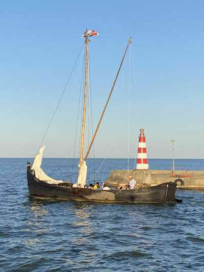 Die Kursis vor Nida Kursis Kurenkahn Nida