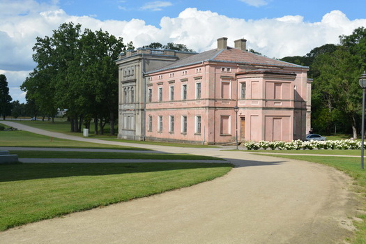 Oginski Schloss Seitenansicht 