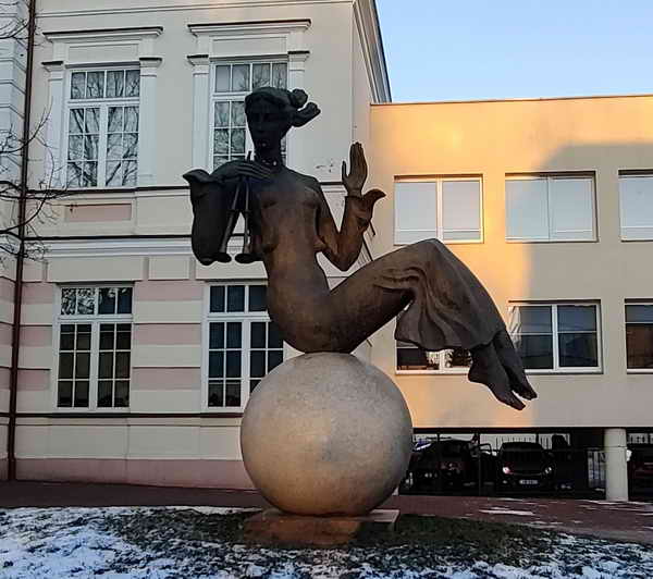 Litauen Mädchen mit Querflöte Kunst Siauliai Muzika Kunst Siauliai