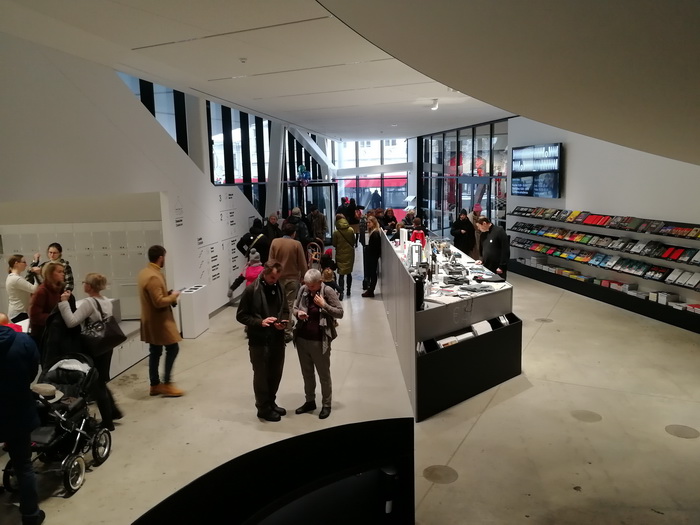 Eingang und Museumsladen MO Museum Modern Art Museum Vilnius Libeskind