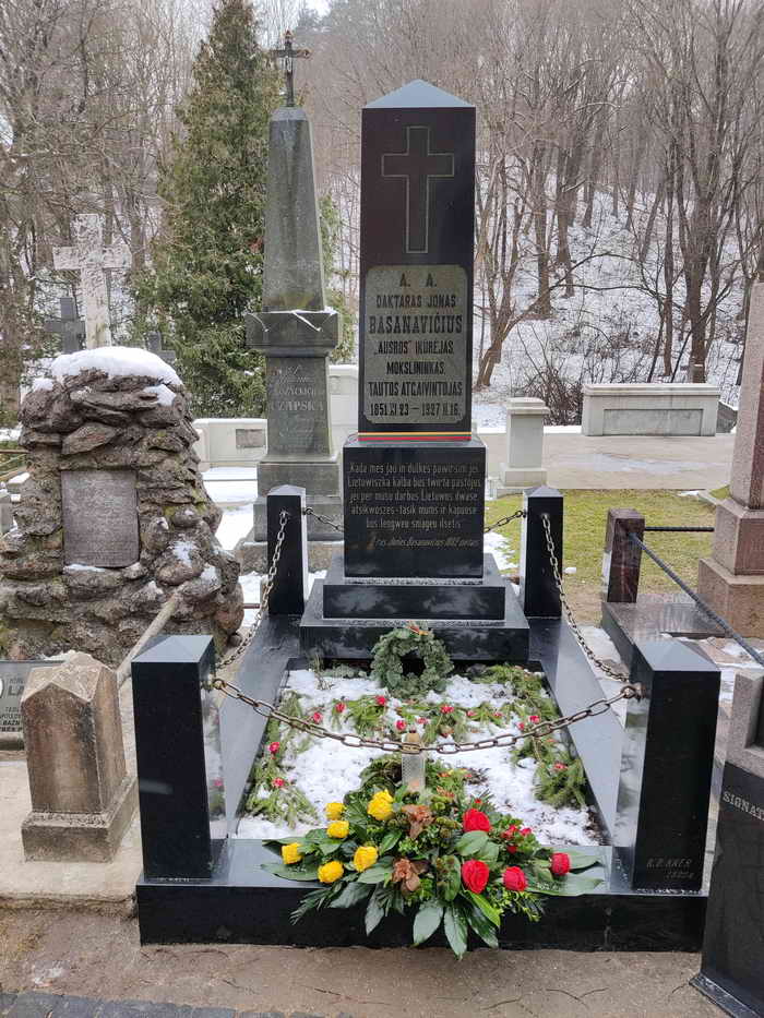 Rasos Grabmal von Jonas Basanavicius Vilnius Grabmal von Jonas Basanavicius Vilnius