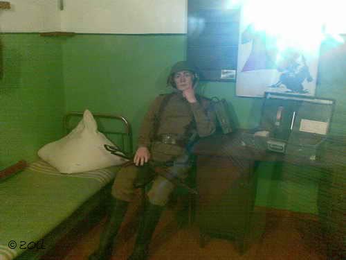 Wachsfigur im Bunker Raketenbasis